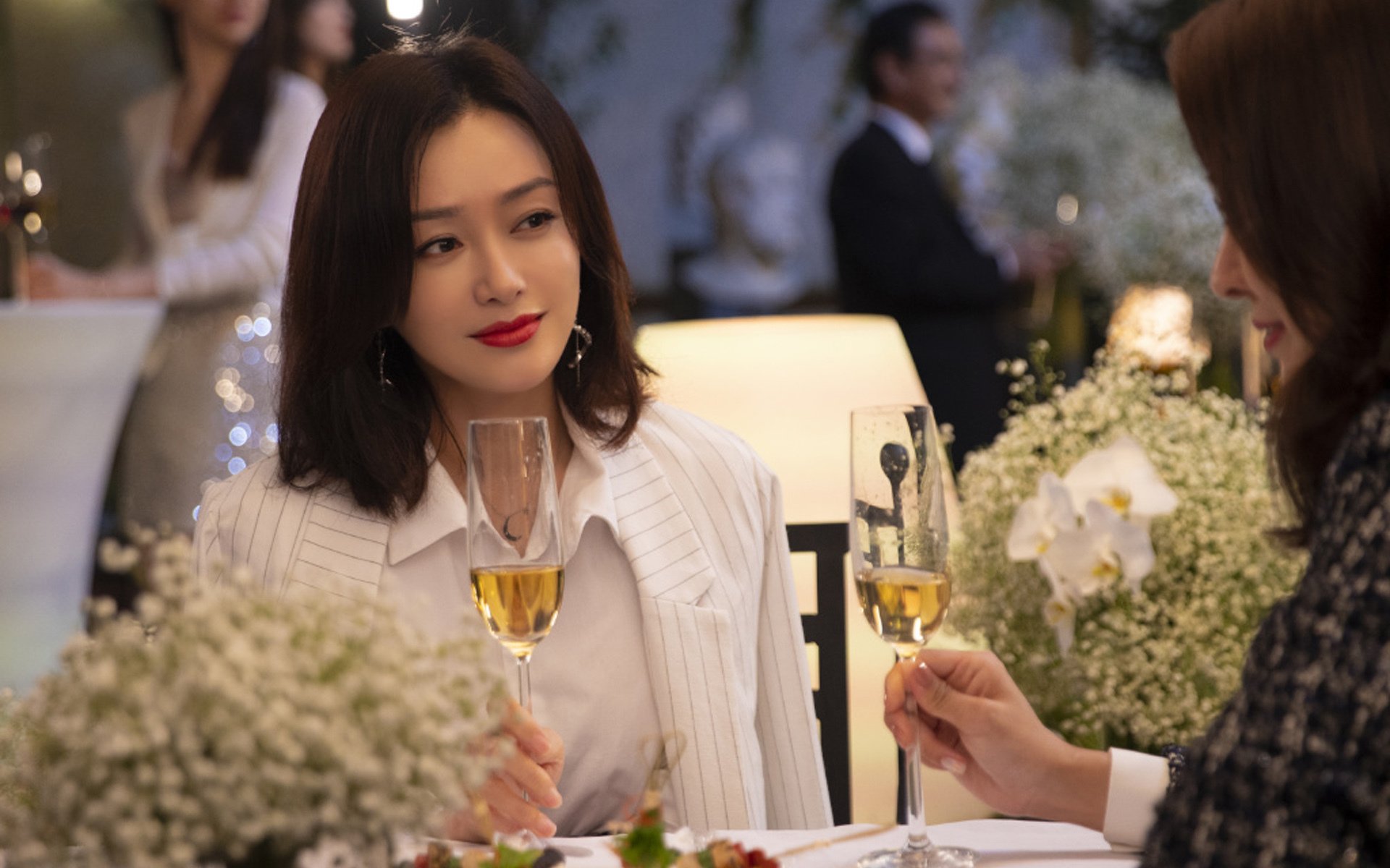 _未来运动雕塑展：艺术与运动的完美结合_，运动主题雕塑设计说明