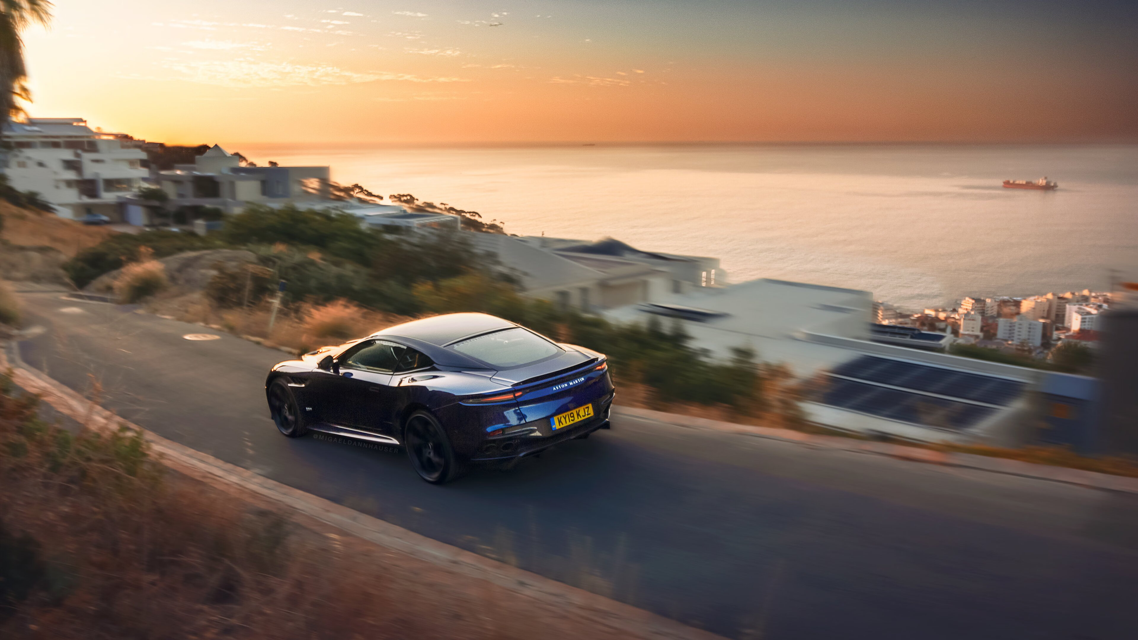 中国队后卫吉梅内斯在巴黎奥运会上表现出色,吉梅内斯哭