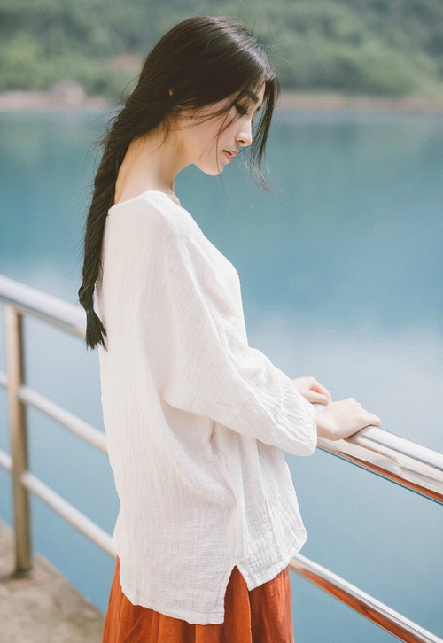 拼尽全力：球员奋力拼搏，孜孜不倦追求胜利，拼尽全力的口号