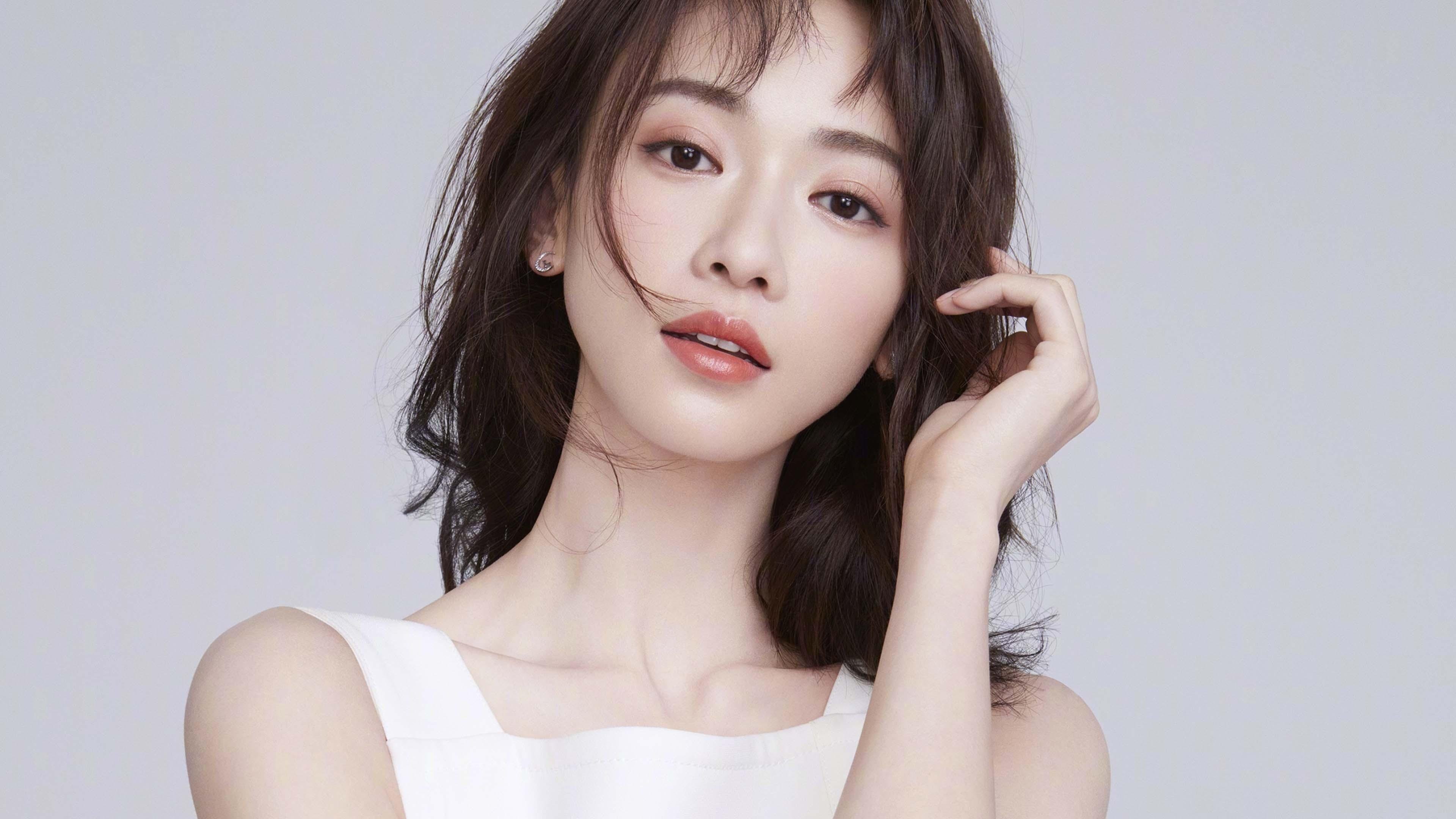 “三叉湖游泳馆水上救生赛：英雄救援瞬间震撼全场”