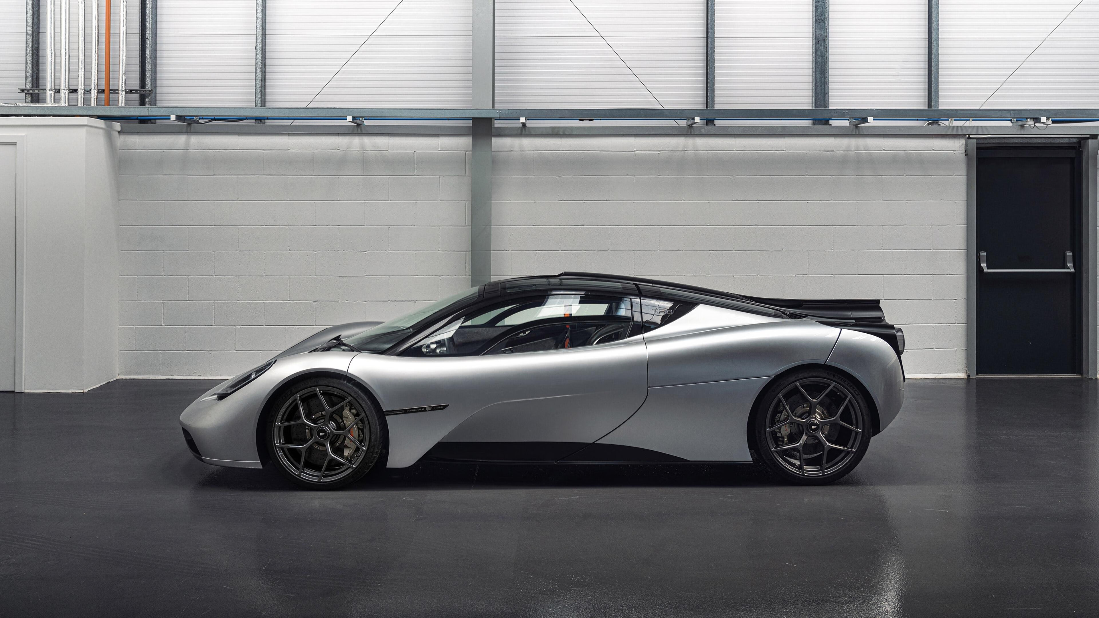 战队选手训练分工明确操作细节追求极致，战队玩法