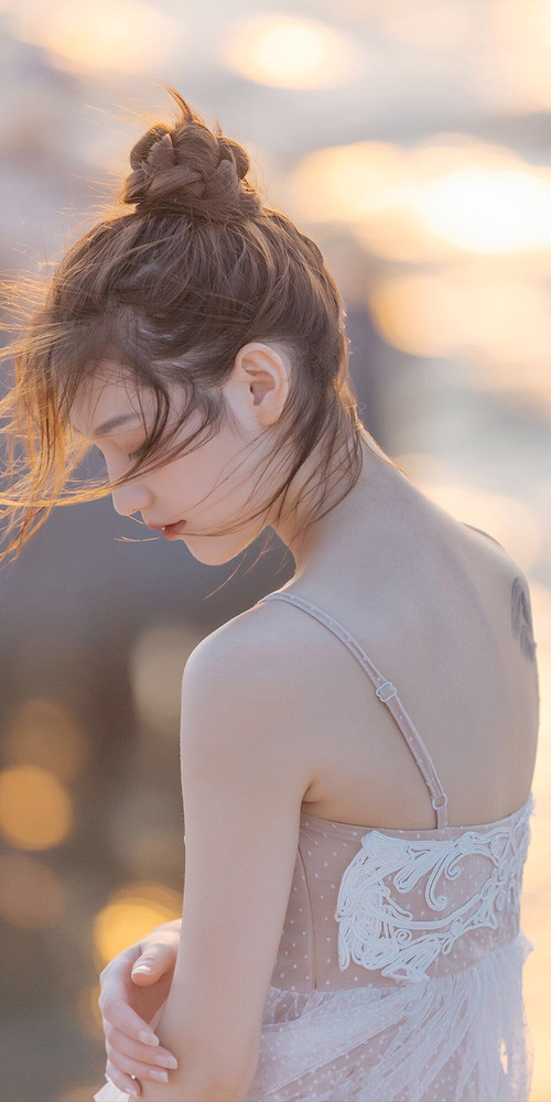 蝶泳转身效率助力选手成绩提升，蝶泳转体